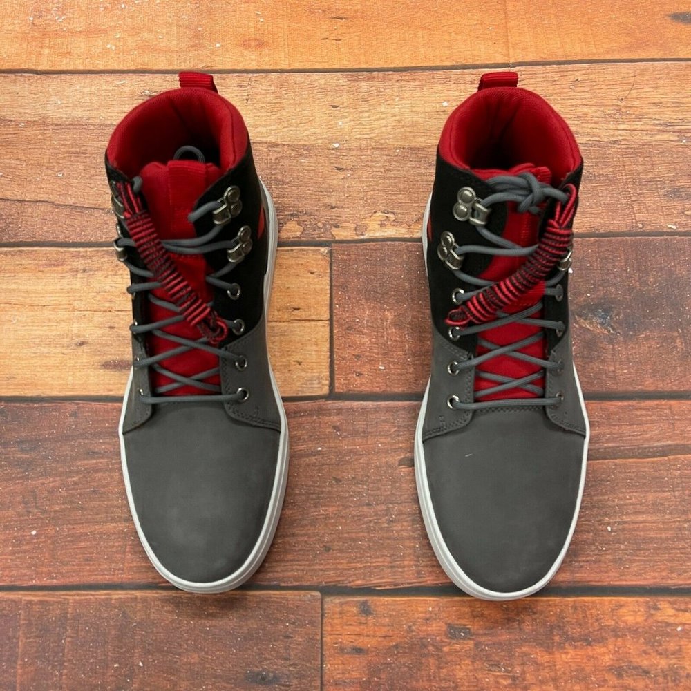 Timberland Men's Davis Square Nubuck Chukka Boots - Picture 3 of 7